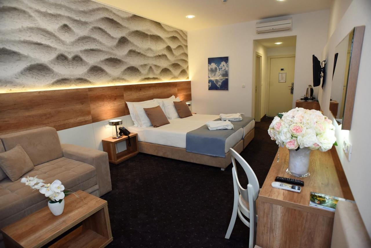 Santiny Hotel 4*