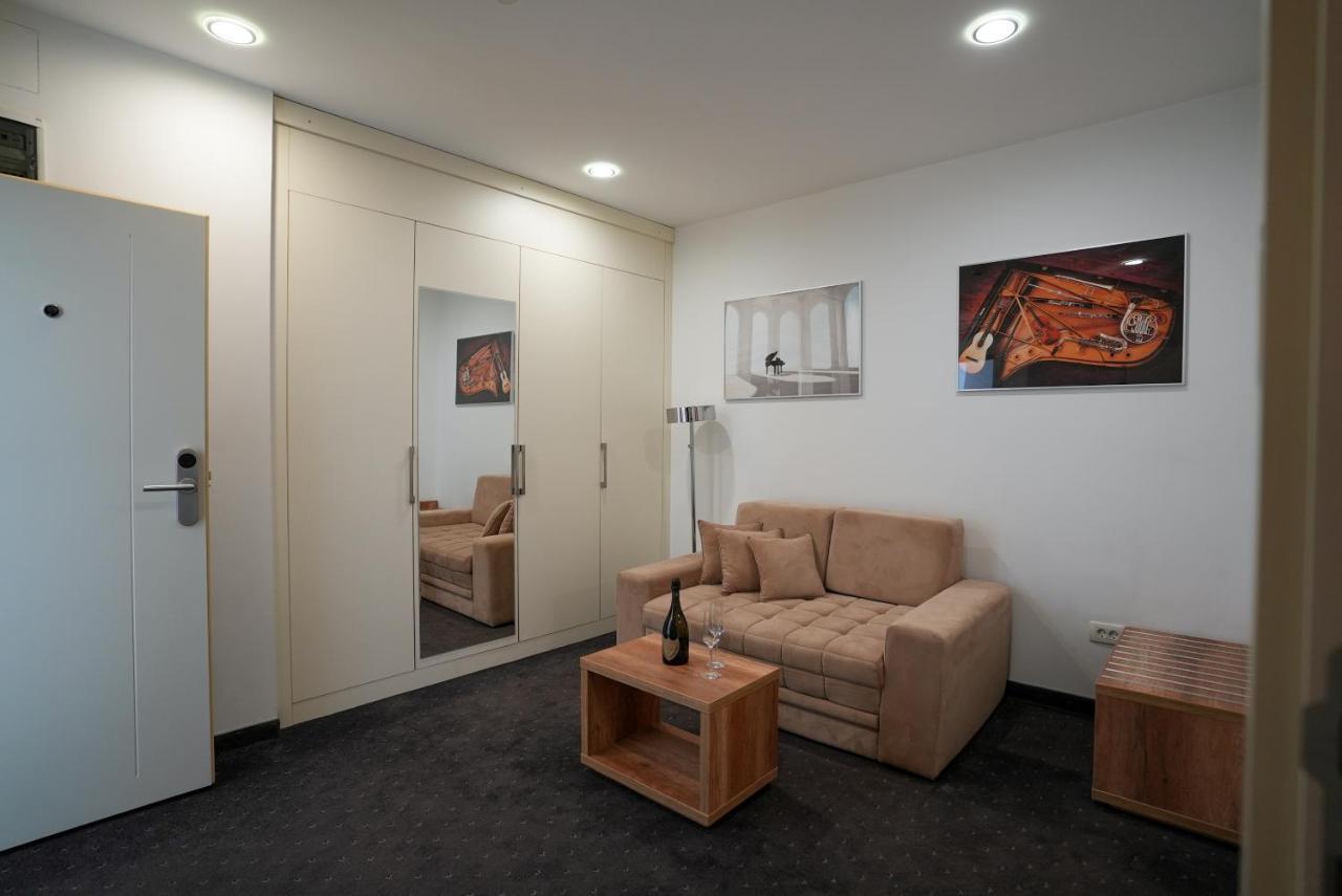 Hotel Santiny