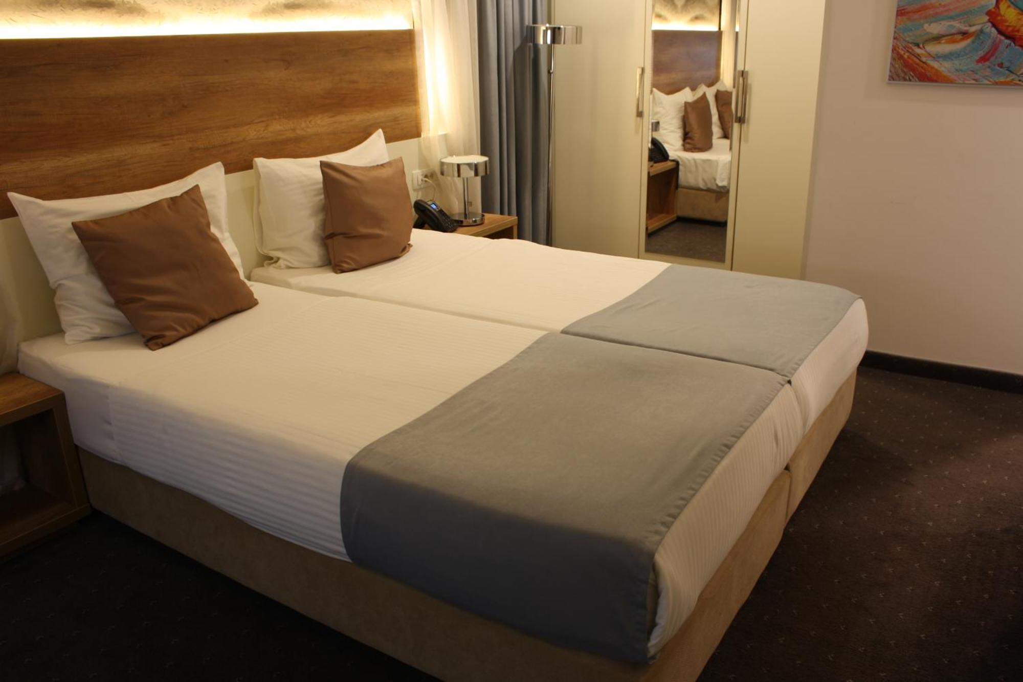 Santiny Hotel Sveta Nedjelja (Zagreb)