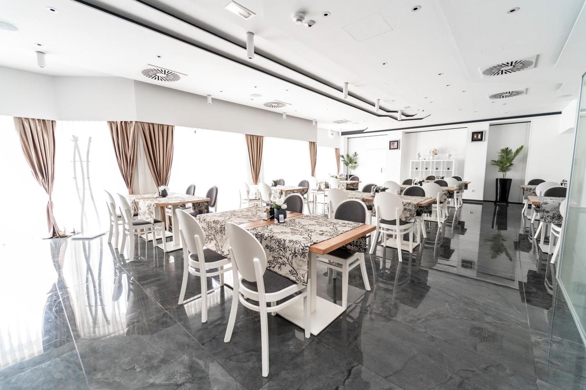 Santiny Hotel Sveta Nedjelja (Zagreb)